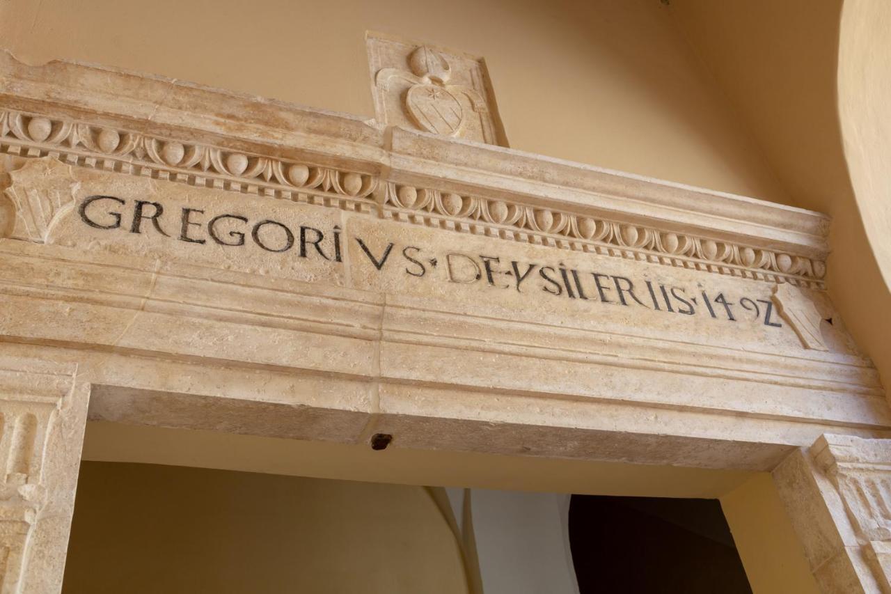 Dimora Storica Lo Svevo Hotel Iesi Bagian luar foto