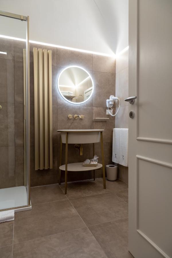 Dimora Storica Lo Svevo Hotel Iesi Bagian luar foto
