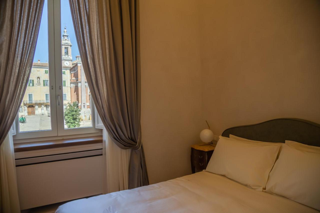 Dimora Storica Lo Svevo Hotel Iesi Bagian luar foto